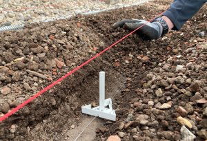 Sensor ein weißer Sensor in braunem Substrat