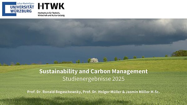 Hinter dem Titel der Studie ist ein grüner Hügel mit Bäumen in Vorgewitterstimmung zu sehen.