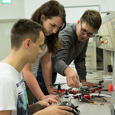 Symbolbild Studiengang Elektro- und Informationstechnik Bachelor