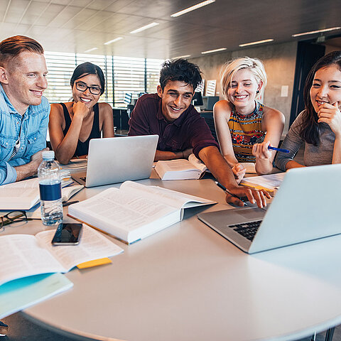 Symbolbild International Management Bachelor