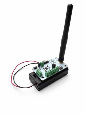 Sender Nahaufnahme eines Senders mit Antenne